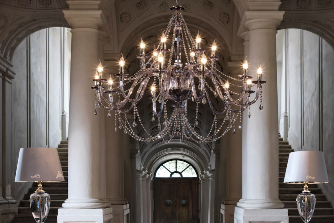 Contemporary Elegance: Modern Hotel Chandelier