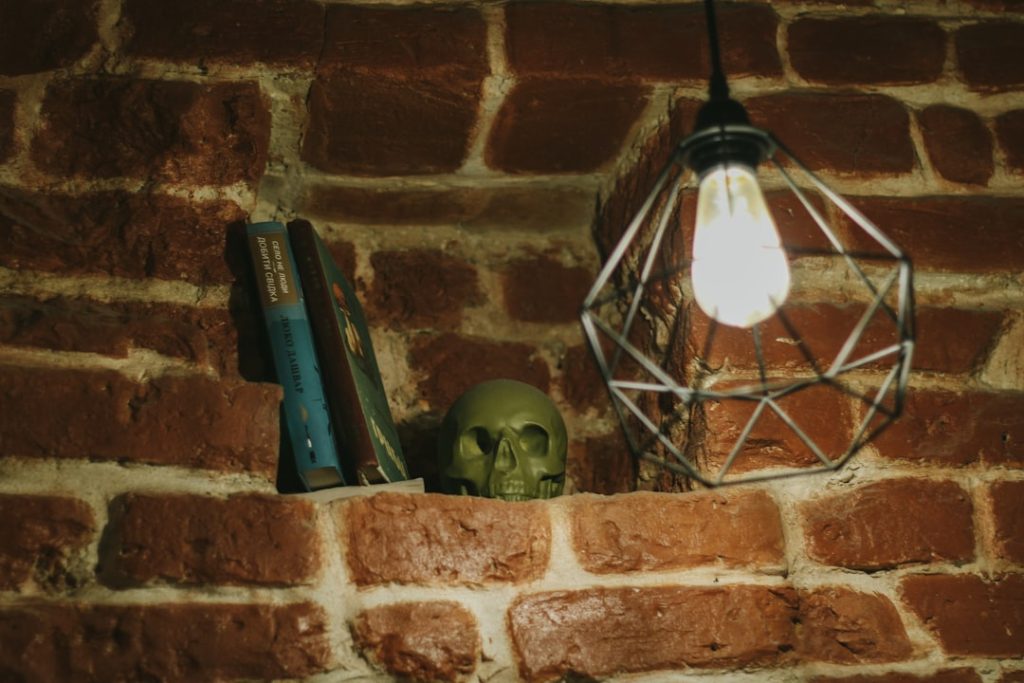 Photo dark academia lamp